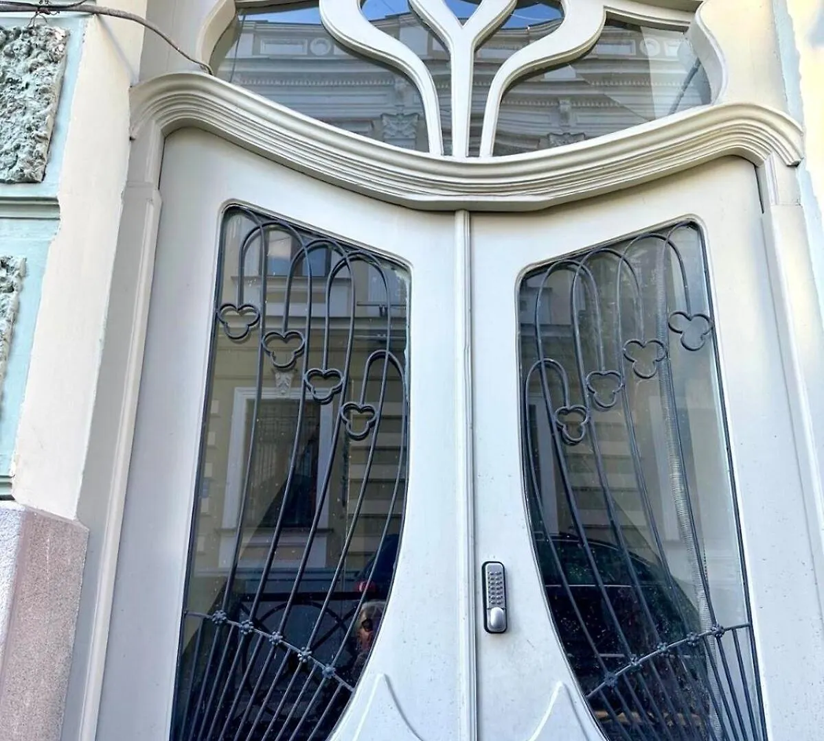 Flat In Art Nouveau Building ティビリシ グルジア