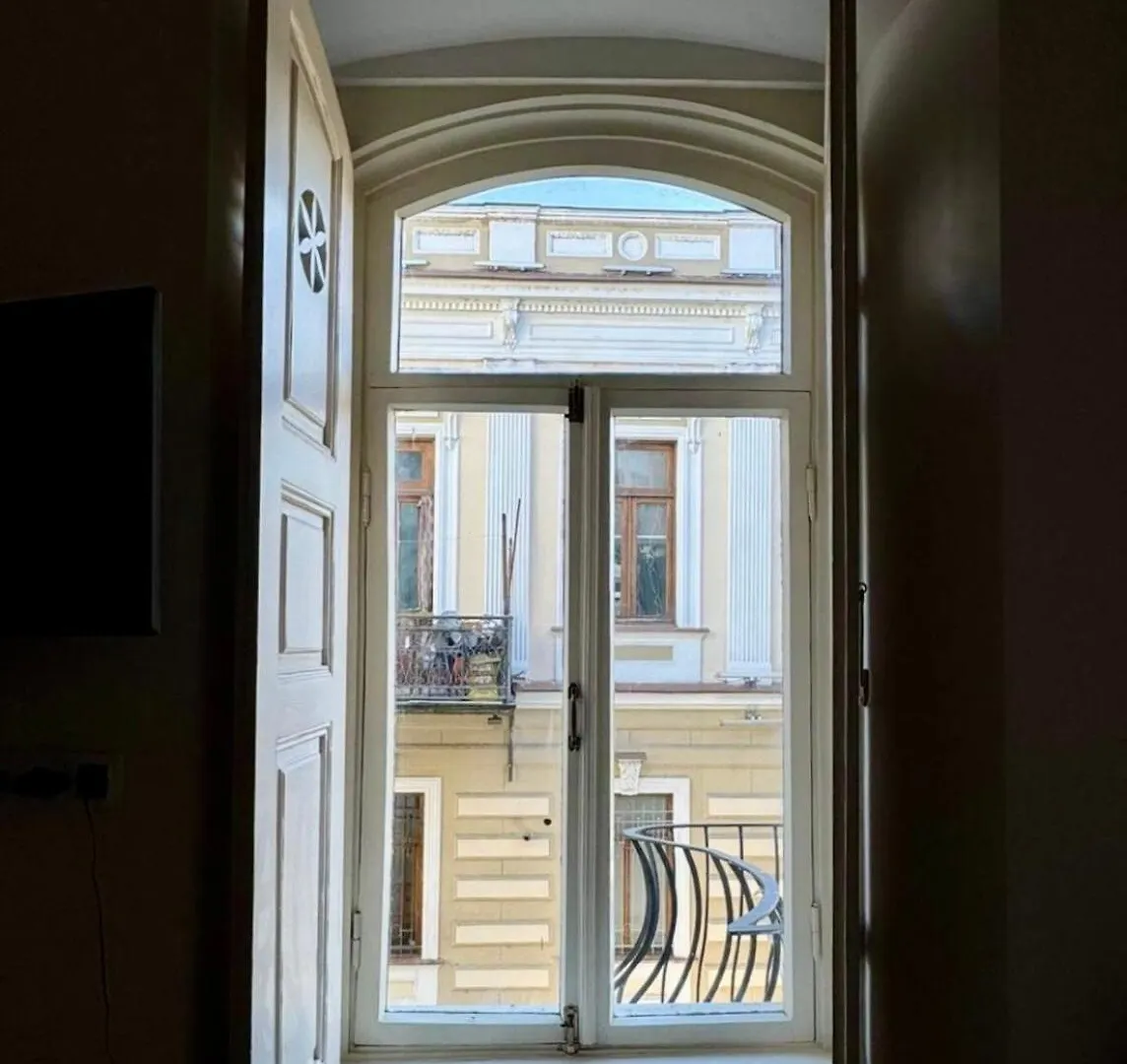 Flat In Art Nouveau Building ティビリシ
