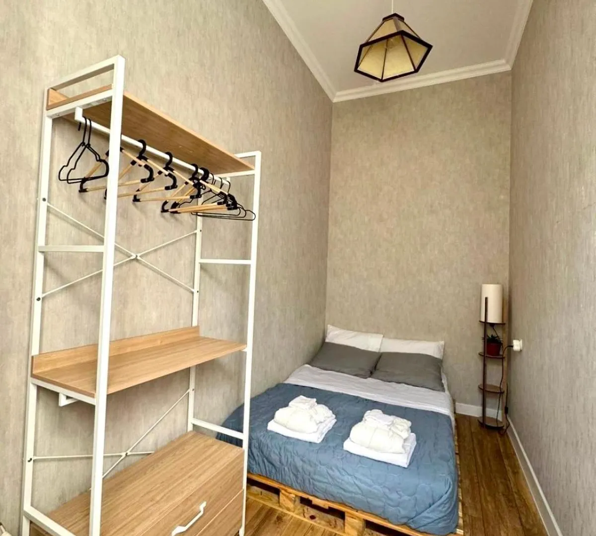 Flat In Art Nouveau Building ティビリシ アパート
