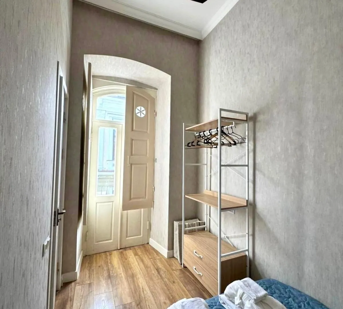 Flat In Art Nouveau Building ティビリシ アパート