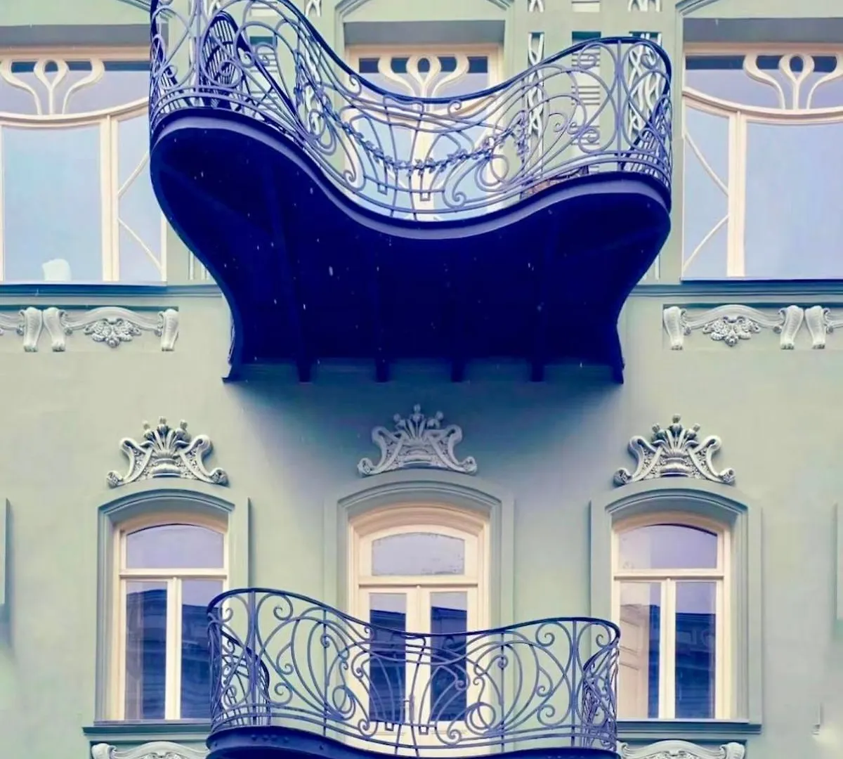 Flat In Art Nouveau Building ティビリシ アパート